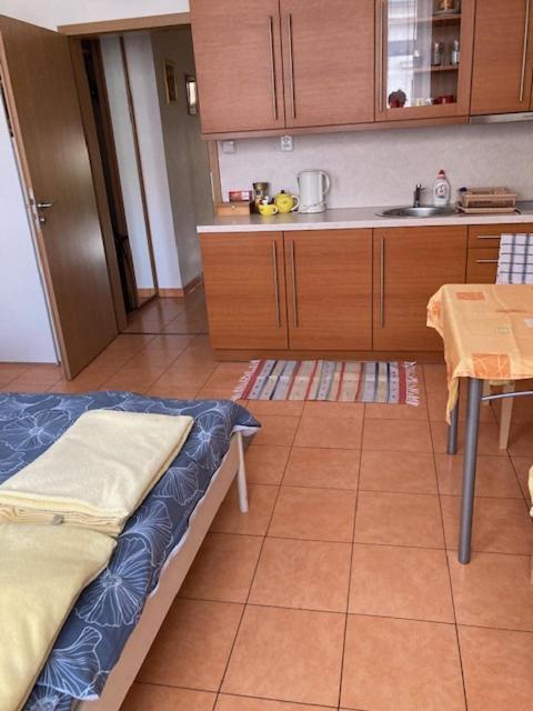Aparthotel City 5 プラハ エクステリア 写真